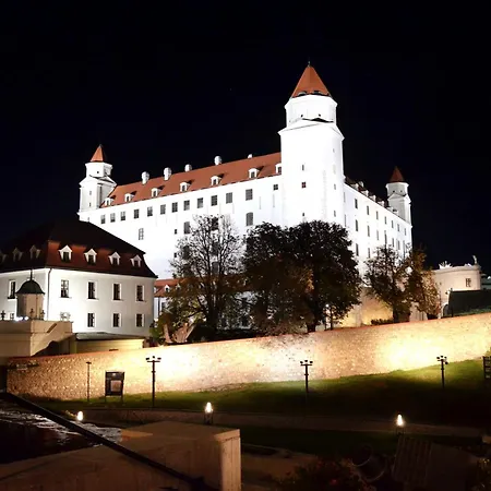 Castle Cozy Lägenhet *