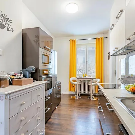 Lägenhet Castle Cozy